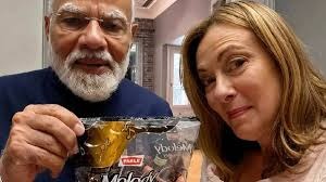 मेलोनी को गिफ्ट किया ‘मेलोडी टॉफी’ पीएम मोदी ने तो बॉलीवुड एक्ट्रेस ने ऐसे किया रिएक्ट