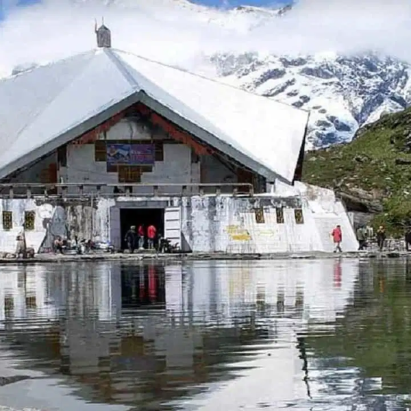 Hemkund Sahib Yatra: खुले हेमकुंड गुरुद्वारे के कपाट,&hellip;