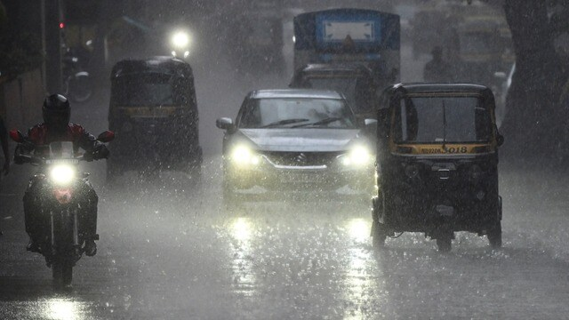 Uttarakhand Weather: छह डिग्री गिरा पारा,घंटे भर बारिश,&hellip;